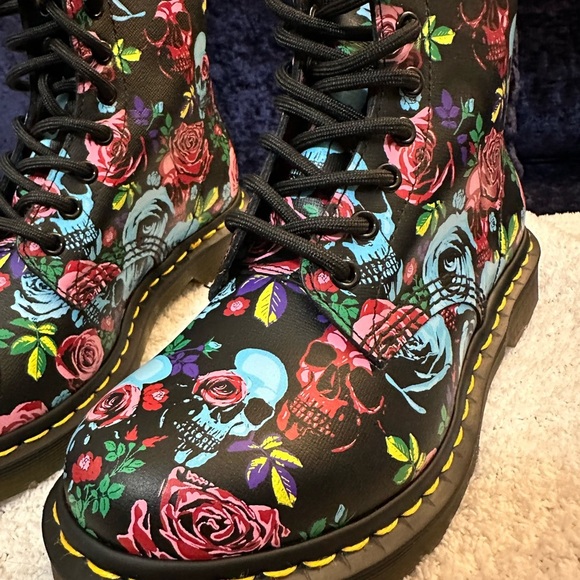 NEW Dr Martens 1460 Pascal Rose Floral Skull Limited Edition - Picture 13 of 15